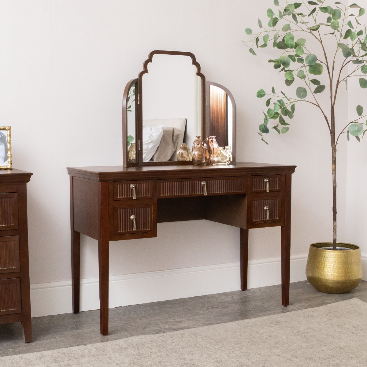 Dark Brown Wooden Reeded Dressing Table & Mirror Set - Georgian Range