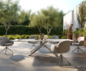 Outdoortisch Edge 300x100 cm Keramik Calacatta Luxe Weiß-Gold-Grau Kreuzgestell Rechteck Edelstahl