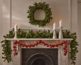 Retro 2m Bauble Garland - Red