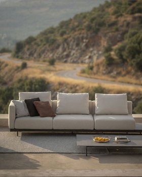 Luxus Garten Terrasse mit Outdoor Modulsofa