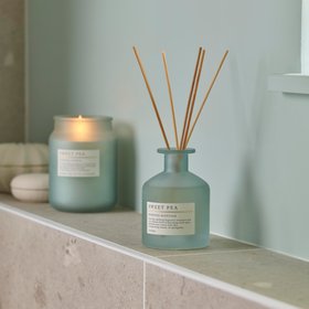 Candlelight Blue Frosted Sweet Pea Reed diffuser, 250ml
