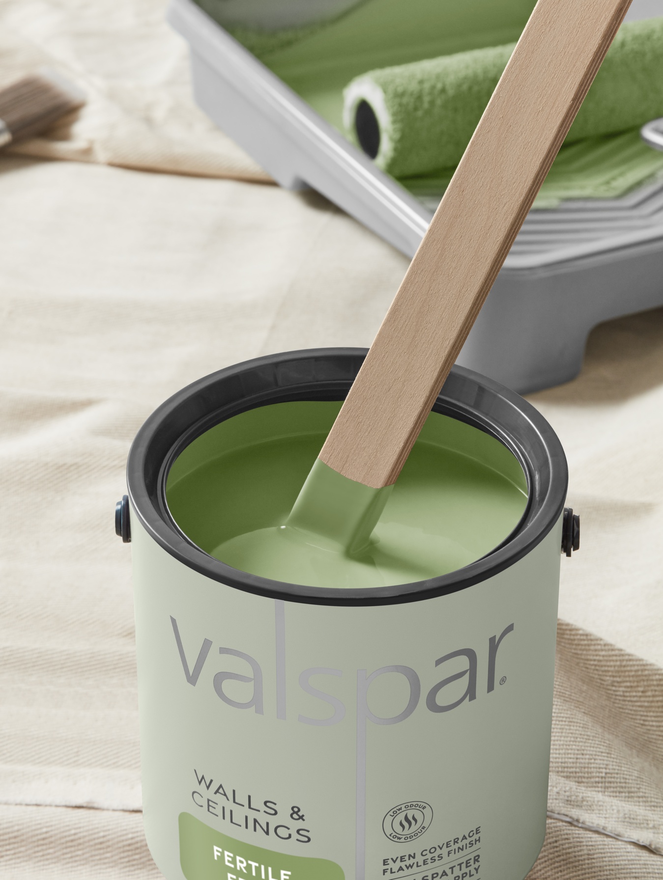 Valspar W&C Ready Mixed 2.5L Greens   Fertile Fern Paint Cans Stir