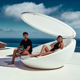 VONDOM ULM DAYBED 210 X 200 X 97 CM WITH SUNROOF