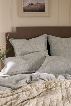 Matilda Jacquard 100% Cotton Bed Linen