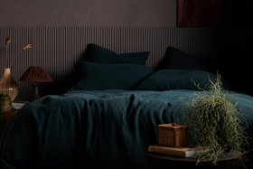 Darkest Spruce 100% Linen Bed Linen