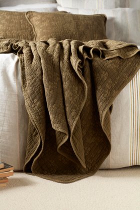 Dark Olive Clover 100% Cotton Quilted Throw