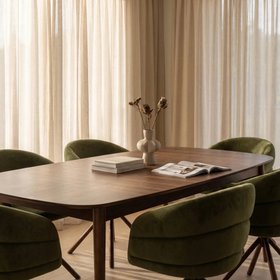 Montreux 6-8 Seat Rectangle Wooden Extendable Dining Table | Walnut