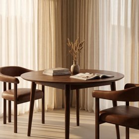 Montreux 4-6 Seat Round Wooden Extendable Dining Table | Walnut