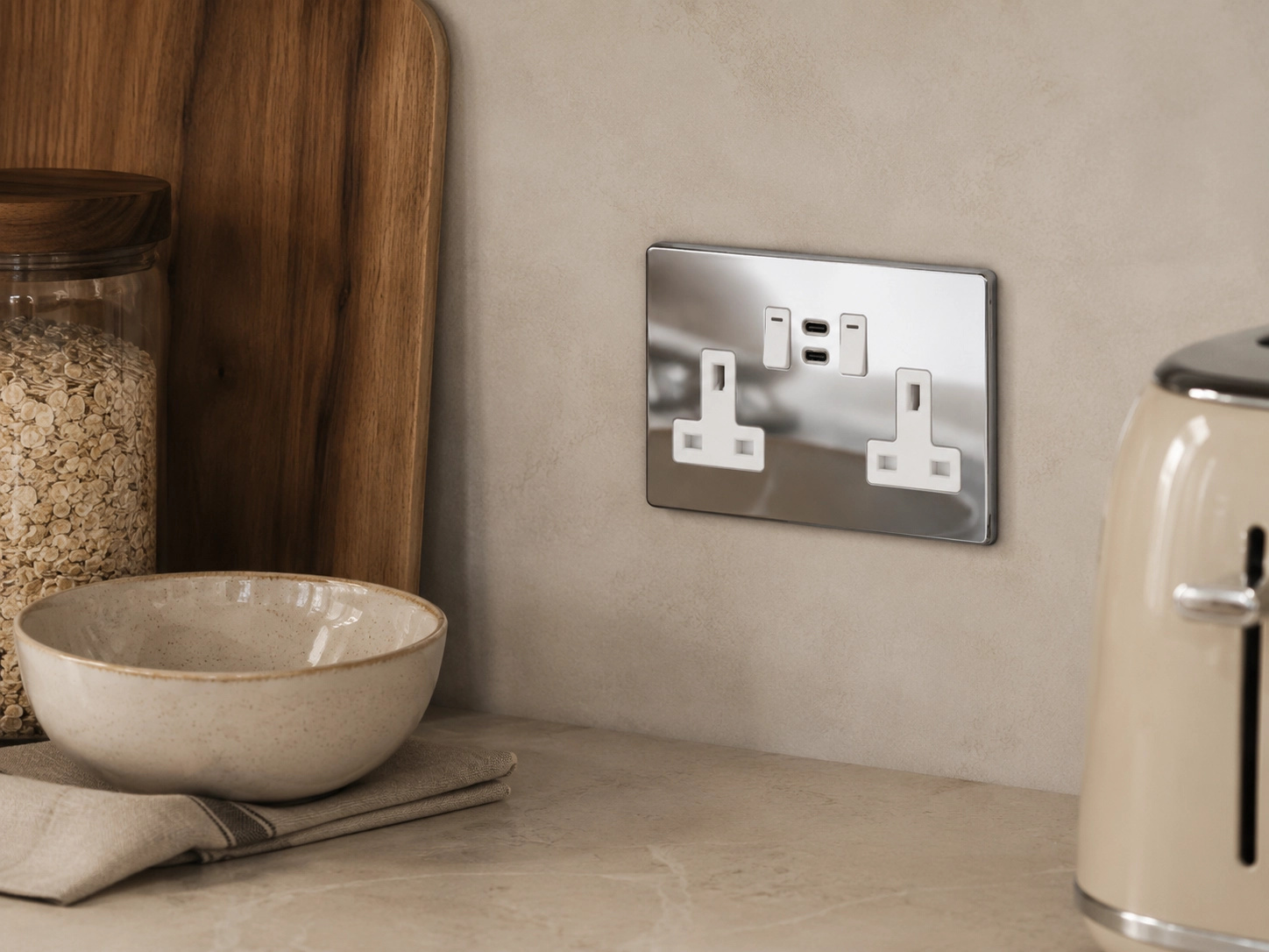 Dowsing & Reynols Chrome Smart Socket