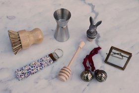 REGENCY CHRISTMAS ROSE LUXURY CHRISTMAS CRACKERS