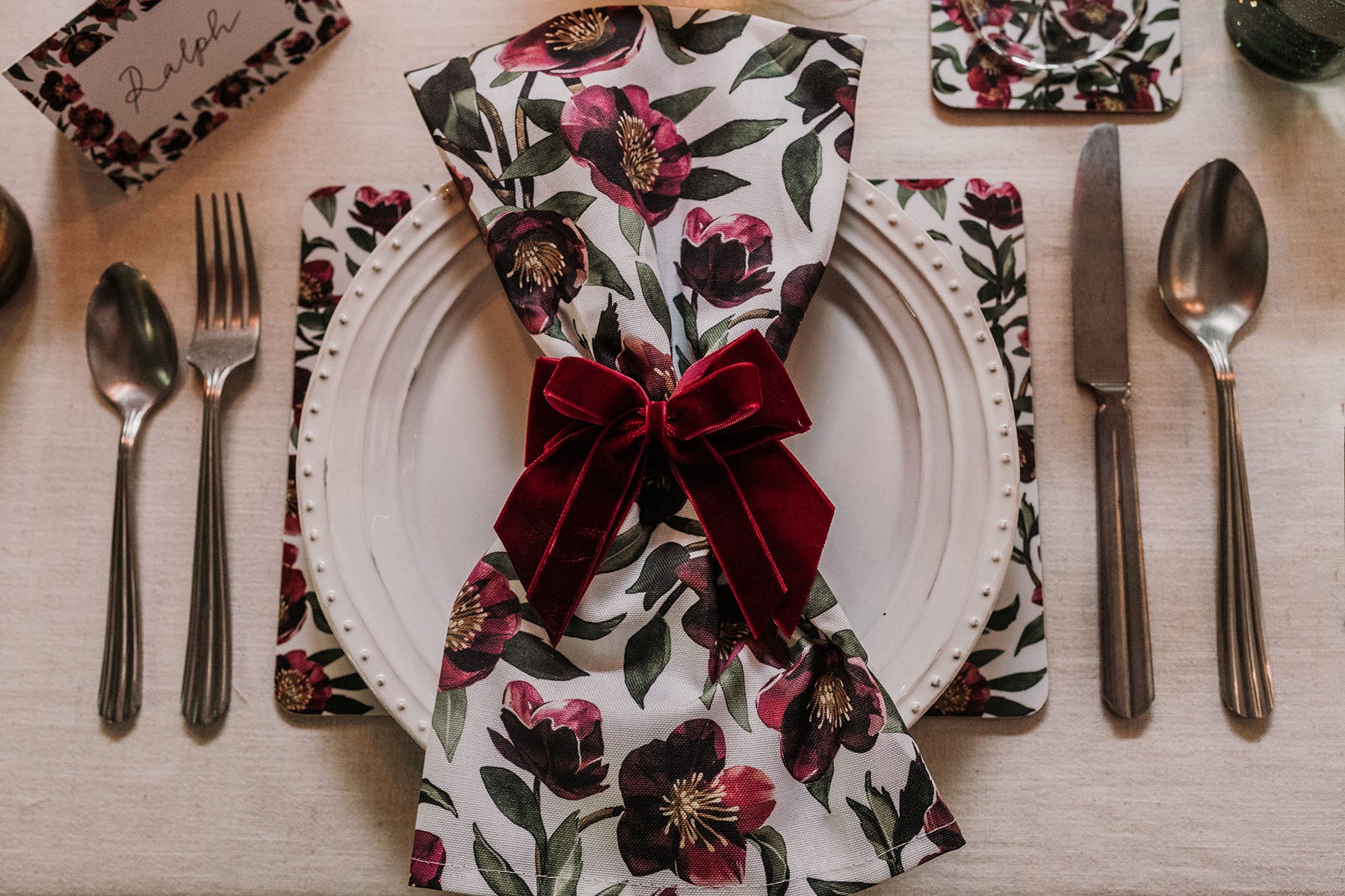 SET OF TWO CHRISTMAS ROSE COTTON NAPKINS