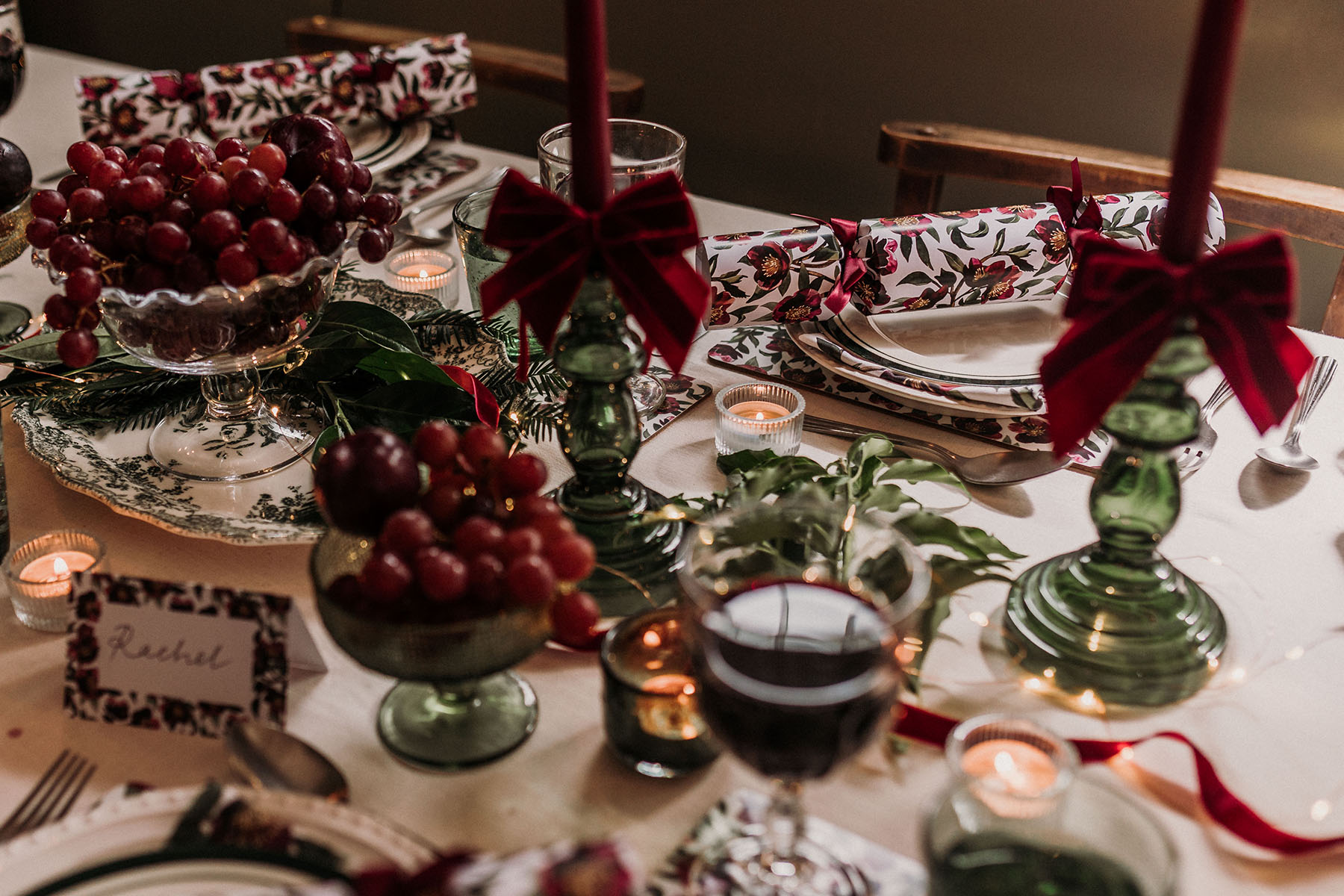 CHRISTMAS ROSE LUXURY CHRISTMAS CRACKERS