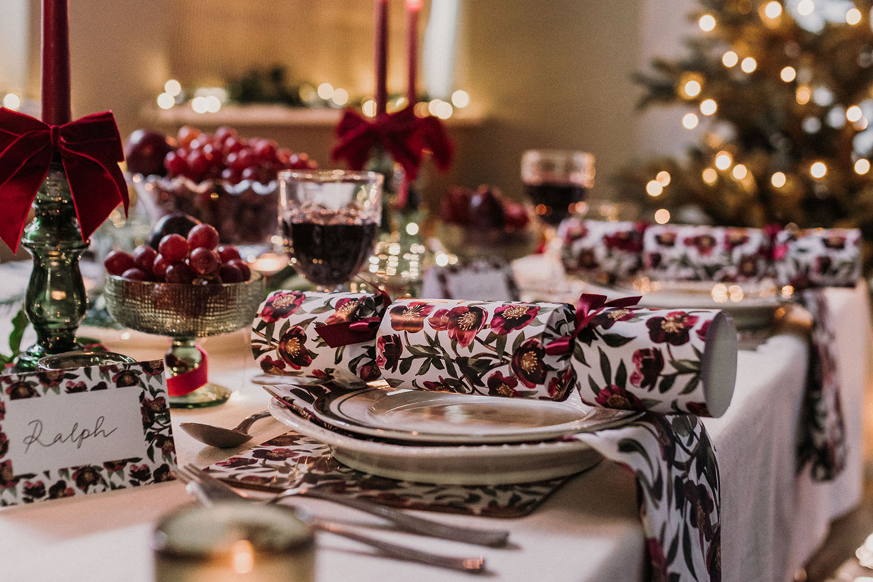 CHRISTMAS ROSE LUXURY CHRISTMAS CRACKERS
