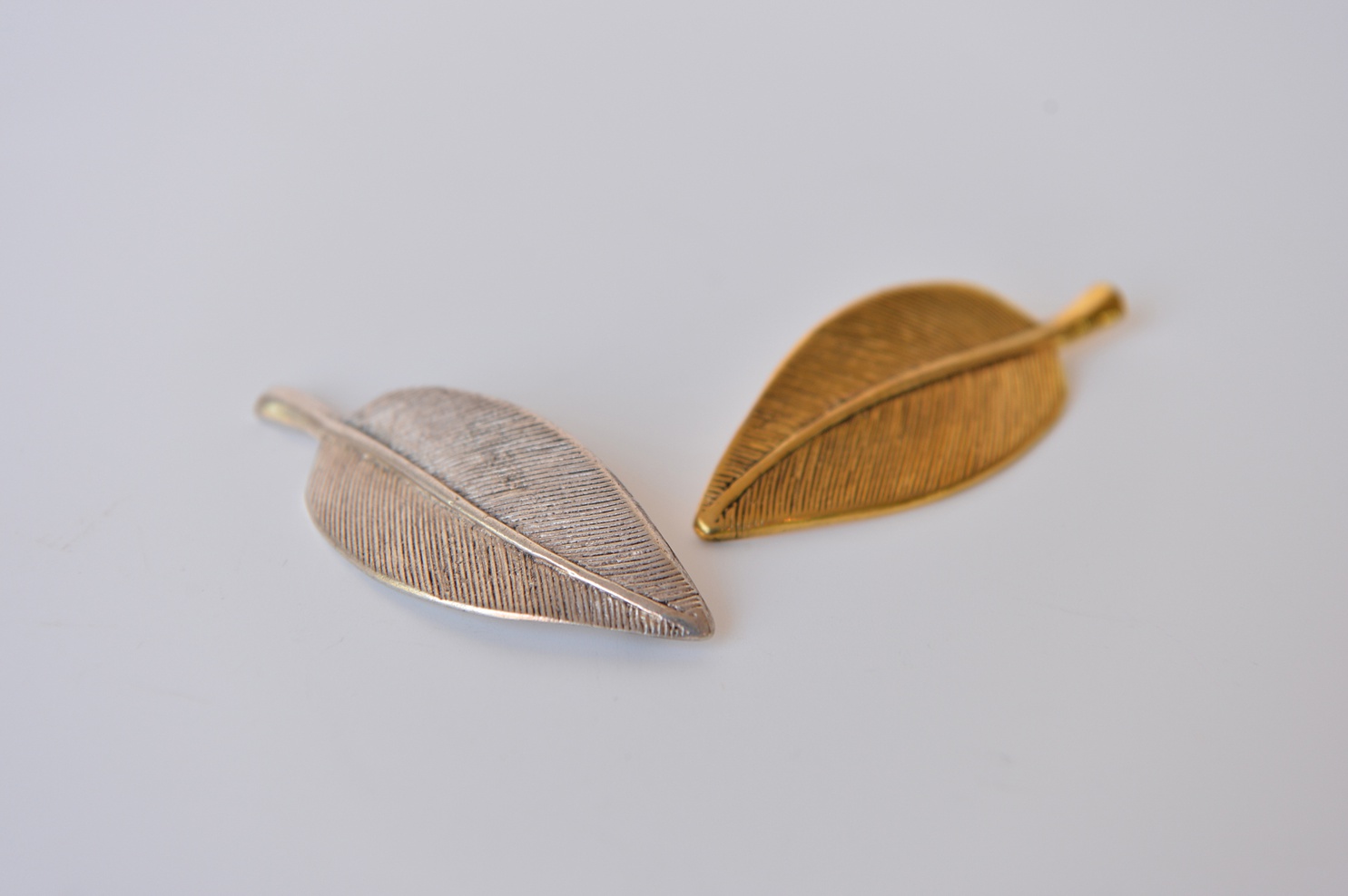 Broach 'Olympe' by Elisabeth Riveiro