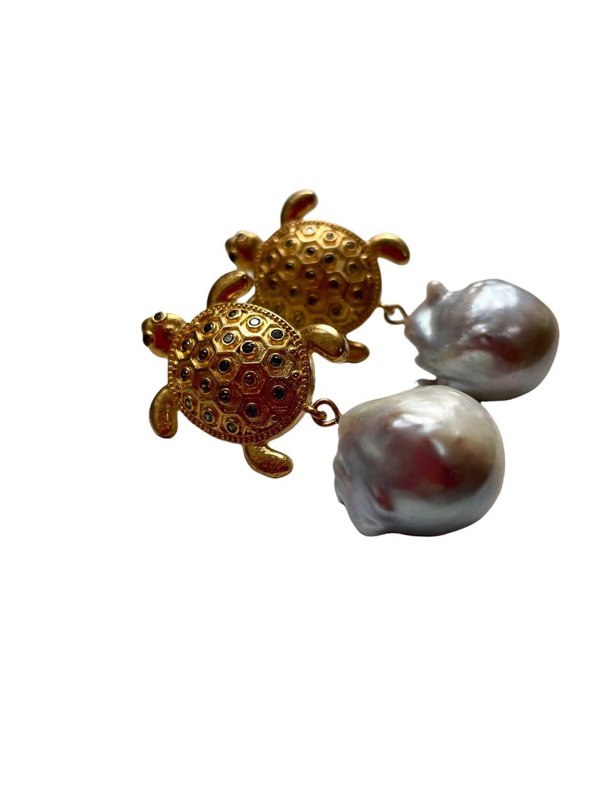 Turtle and baroque pearls pendant earrings