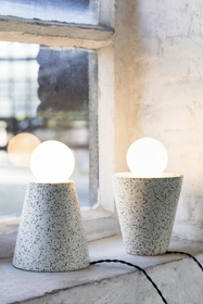 LAMPE À POSER, FIGURE, TERRAZZO, BLANC, NOIR, Ø17CM, H18CM - SERAX