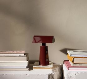 LAMPE À POSER, CARET, ROUGE BURGUNDY FONCÉ, LED, DIM, 2700K, 100 LM, L15CM, H22CM - ANDTRADITION