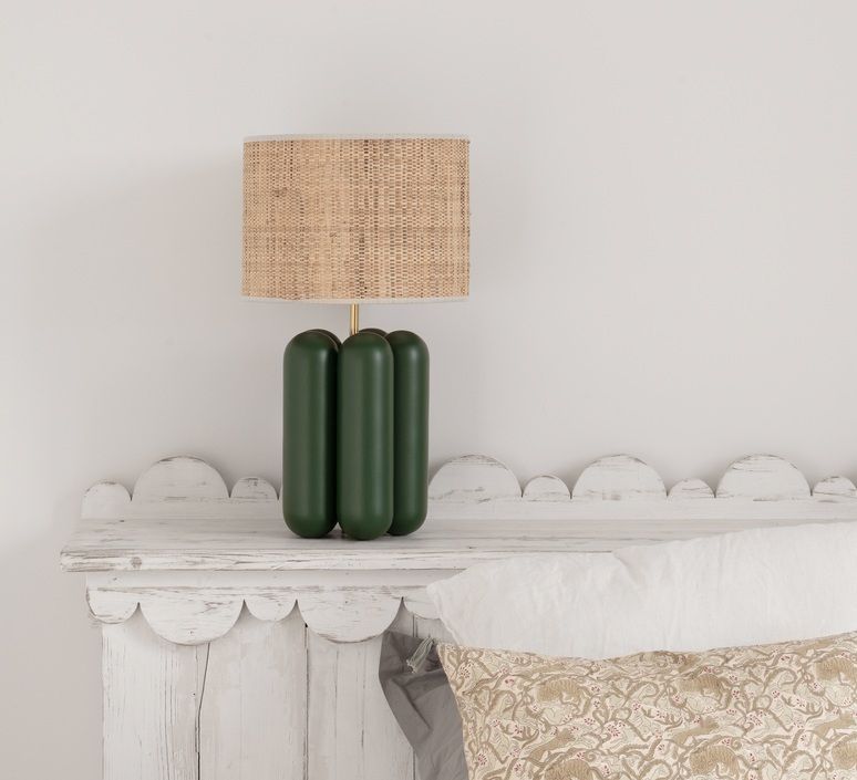 Lampe à poser, La lampe Charlotte, Vert, abat-jour raphia, Ø30cm, H55cm - Cosin