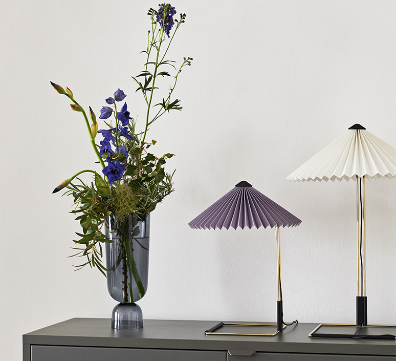Lampe à poser, Matin 300, lavande, LED, 2800K, 150lm, Ø30cm, H38cm - HAY