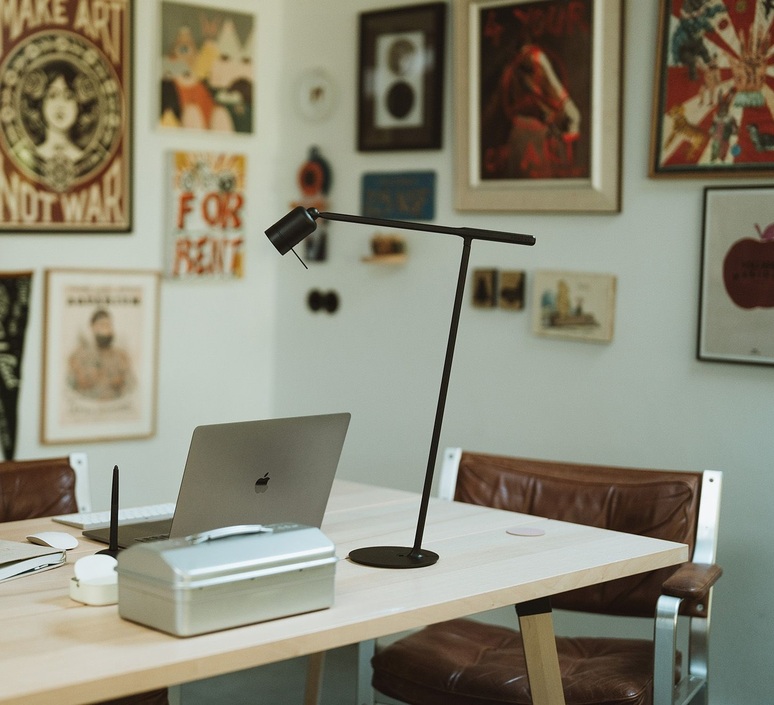 LAMPE À POSER, ONE + DESK, NOIR, LED, DIM, 2700K, 245 LM, L38CM, H57,7CM - TONONE