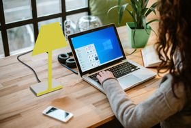 Lampada da tavolo - 2.D Night - Giallo