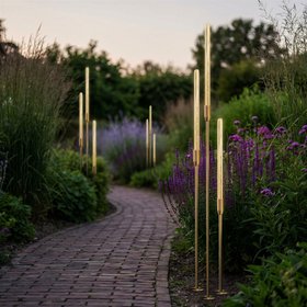 Bullrush Outdoor Spike Lights