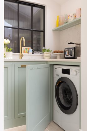 Higham Furniture - Chiswick - Painted Inset Handle Shaker Utility Room