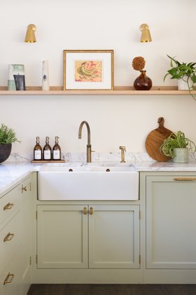 Higham Furniture - Farnham - Slim Shaker Kitchen Diner with Statement Oak Island
