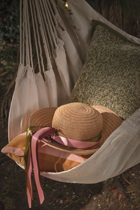 Cosy Summer Garden Decoration