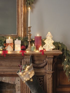 Traditional Christmas Mantel Styling