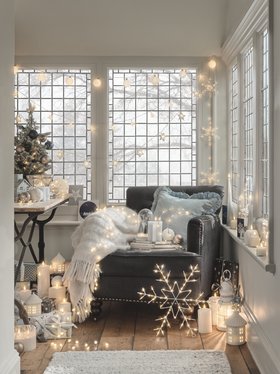 Snowy Christmas Window Seat Styling