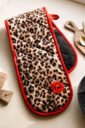 Leopard Love Print & Red Detailing Oven Gloves
