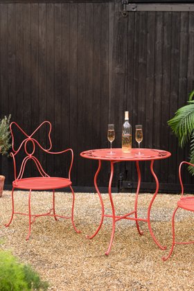 Red Bow Garden Table & Chairs Set