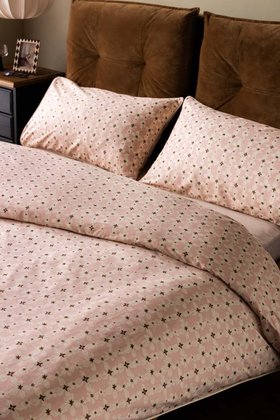 Blush Pink Daisy Bedding Set with Piped Edge - Available in 4 Sizes