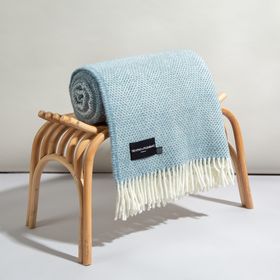 Evening Tales - Pure New Wool Blanket - Super Fluffy - Blue