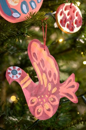 Annie Sloan Christmas 2026 Tree Decoration 7