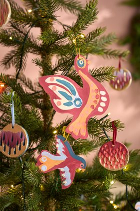 Annie Sloan Christmas 2026 Tree Decoration 5