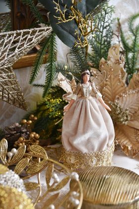 END SEP '25: Cream & Gold Resin/Velvet Tree Top Fairy, Sml, £16.99