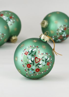 END SEP '25: Matt Sage Green Alpine Heart Glass Bauble, £5.99