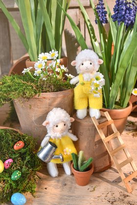 JAN '26: Fabric Lamb Boy/Girl Dec, Set of 2, £6.99
