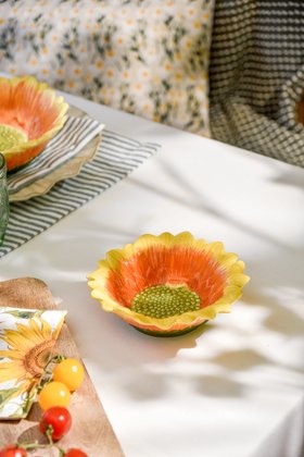 Bowl - Sunflower, Medium, £9.99