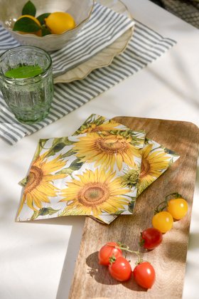 Giant Sunflower Head Paper Napkin, Pack/20, £3.49