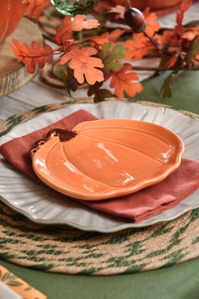 AUTUMN '26: Small Pumpkin & Tendril Ceramic Plate, £7.49