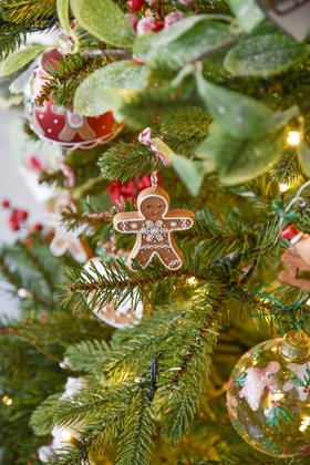 SEP '26: Resin Gingerbread Man Hanging Decoration, 6cm - White Iced, Set of 2, £9.99