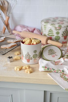 SEP '26: Kitchen-scaping, Topiary Cake Tin & Chocolate Tin, from £6.49