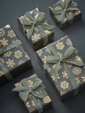 Alpine Snowflakes Wrapping Paper - Grey & Gold - 10m