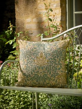 COX&COX Fenwick Bloom Outdoor Cushion 1552259