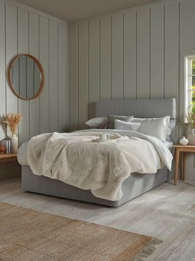 COX&COX Supersoft Faux Fur Throw - Arctic Fox 1845536