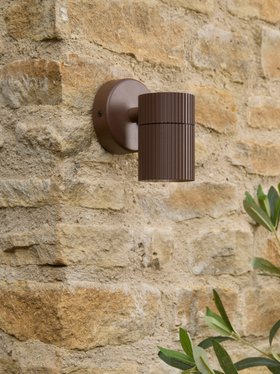 COX&COX Haugen Ribbed Rust Wall Light 1352178