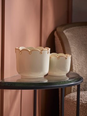 COX&COX Two Scalloped Ceramic Planters 1151775